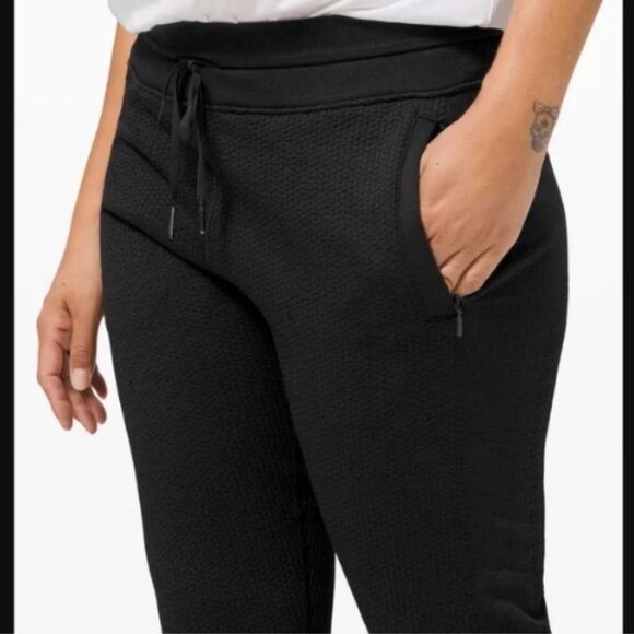 Lululemon Engineered Warmth Jogger Black 2 - Picture 3 of 10